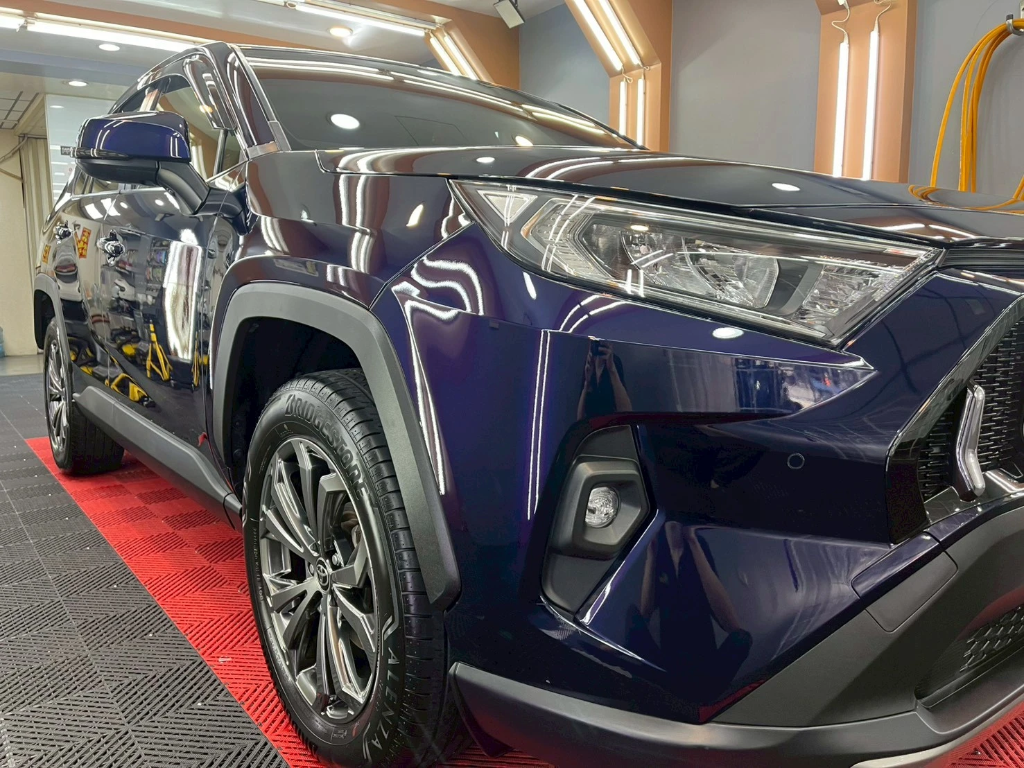 全車飛漆處理+全車鍍膜TOYOTA RAV4