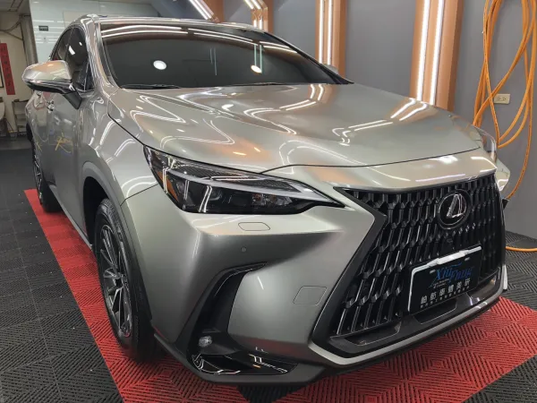 Lexus NX200