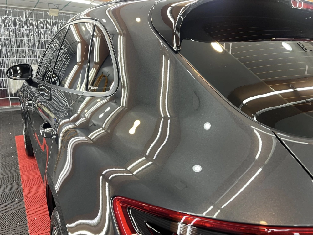 《Porsche Macan｜車體鍍膜》