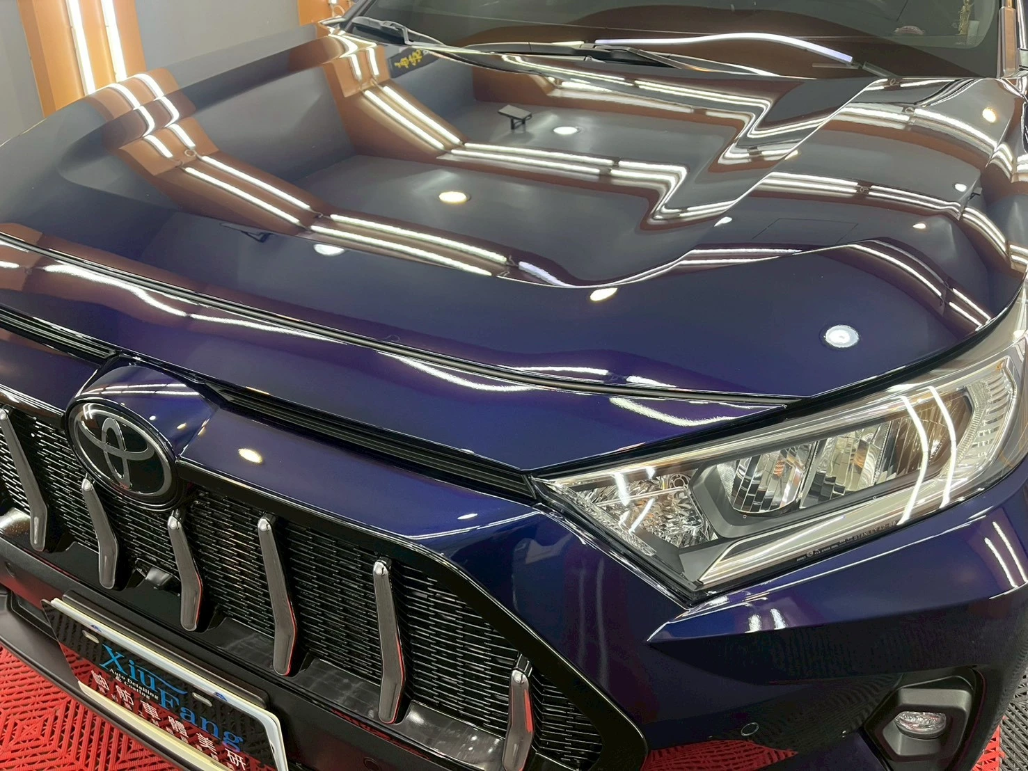 全車飛漆處理+全車鍍膜TOYOTA RAV4