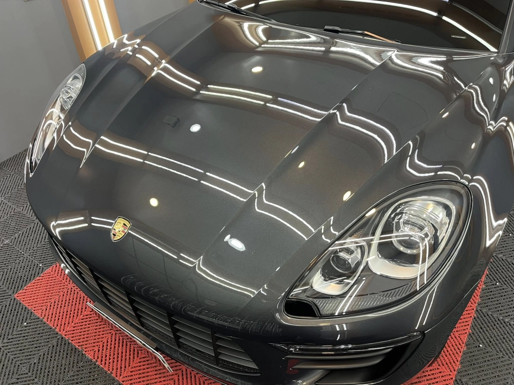 《Porsche Macan｜車體鍍膜》