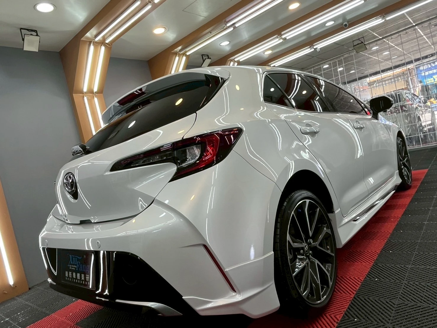 TOYOTA AURIS