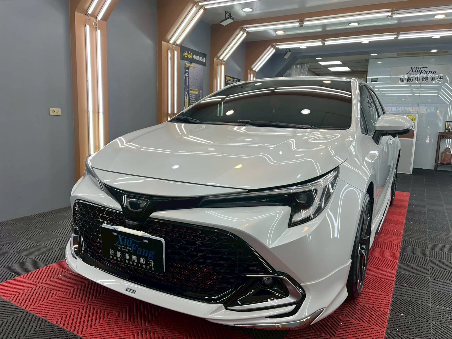 TOYOTA AURIS