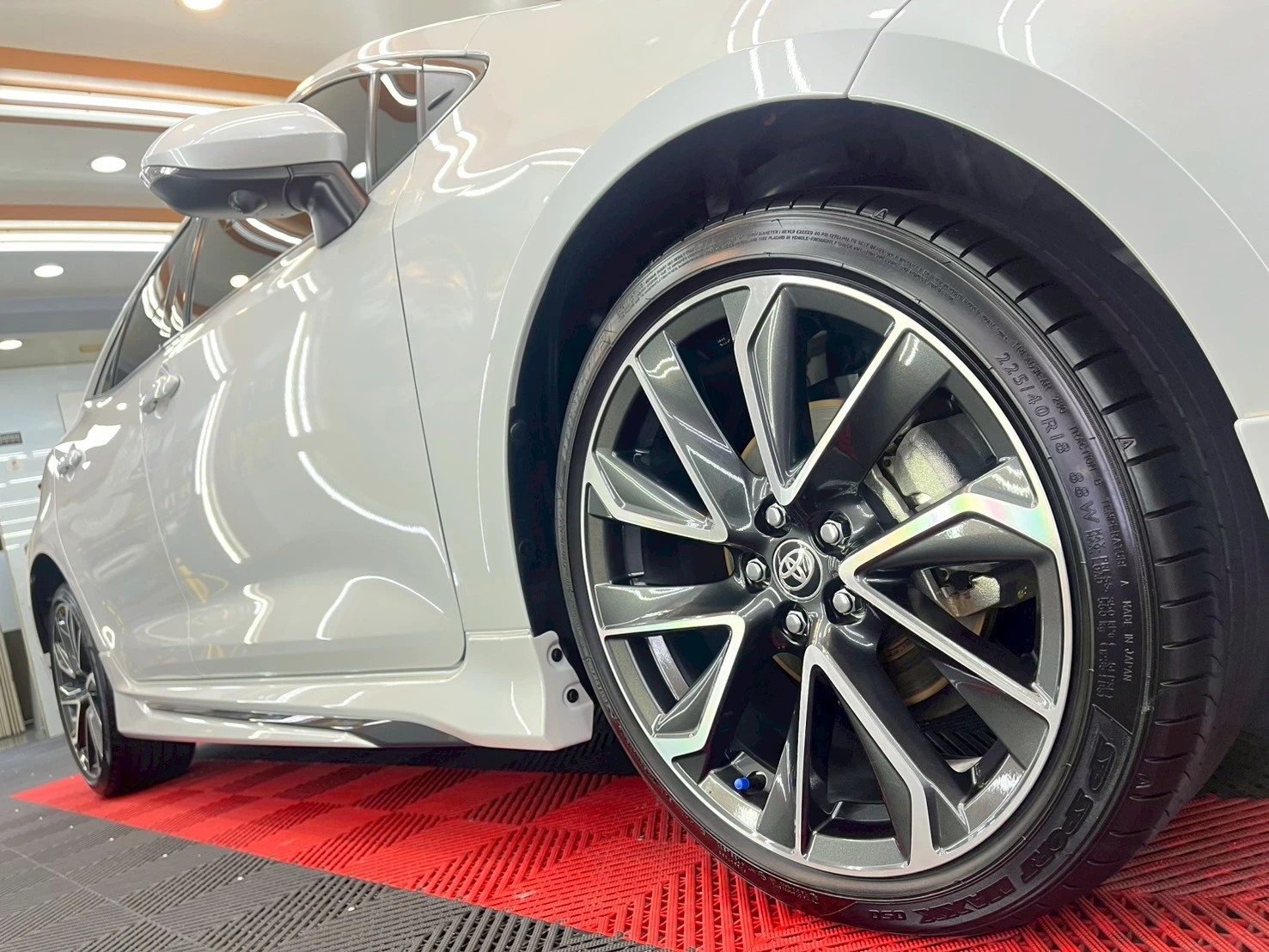 TOYOTA AURIS