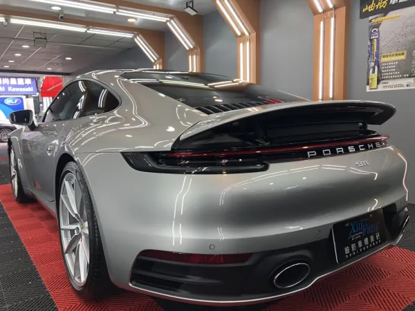 Porsche 911