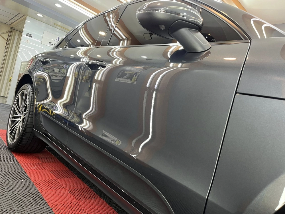《Porsche Macan｜車體鍍膜》