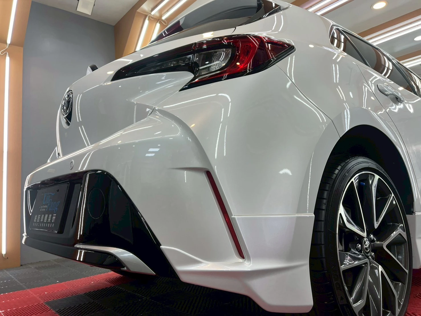 TOYOTA AURIS