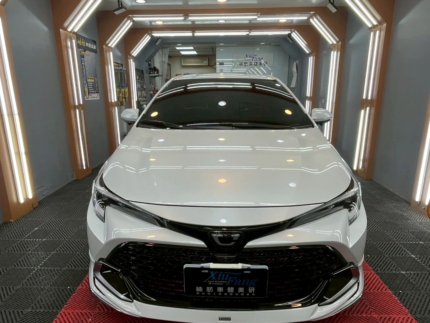 TOYOTA AURIS