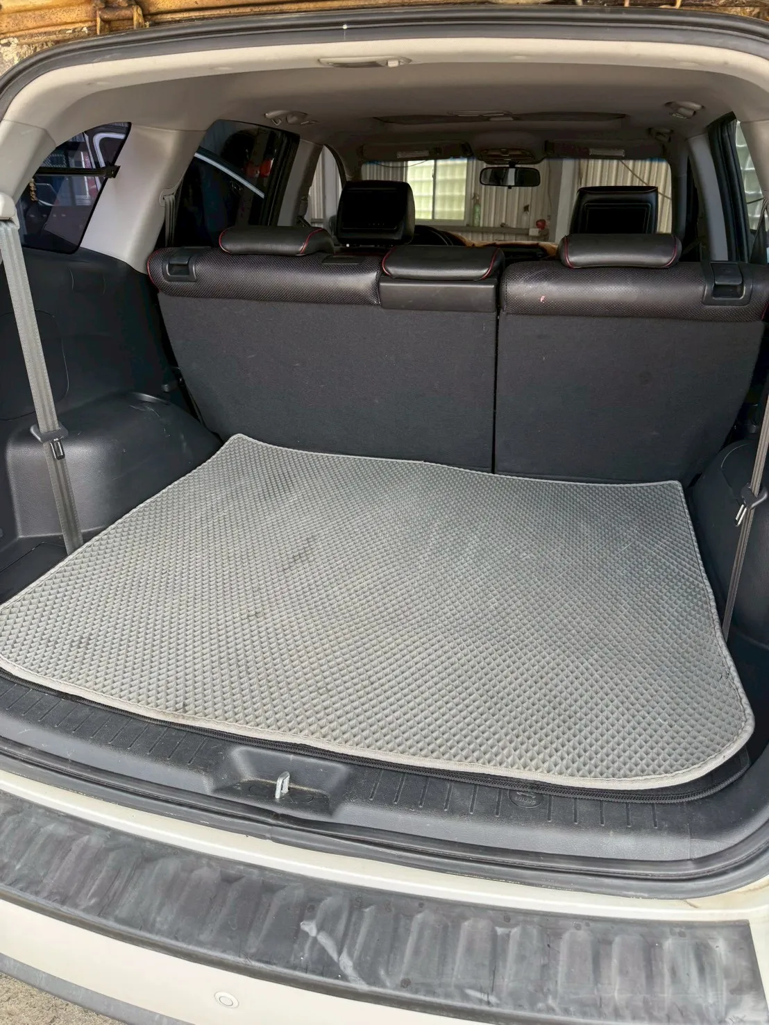 現代Hyundai SantaFe  休旅車