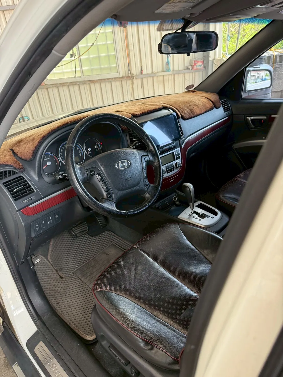 現代Hyundai SantaFe  休旅車