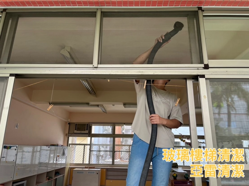 幼稚園年度大掃除