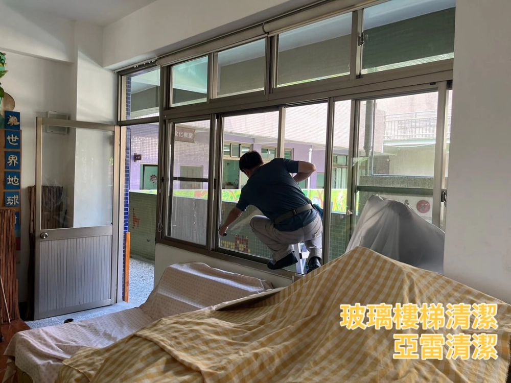 幼稚園年度大掃除