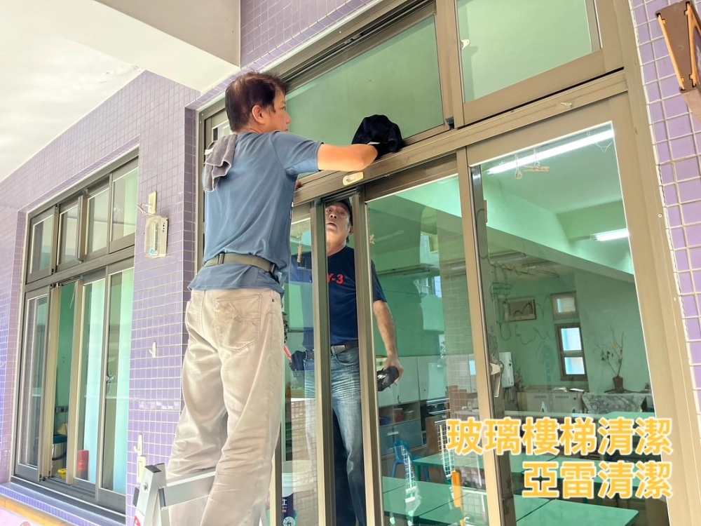 幼稚園年度大掃除