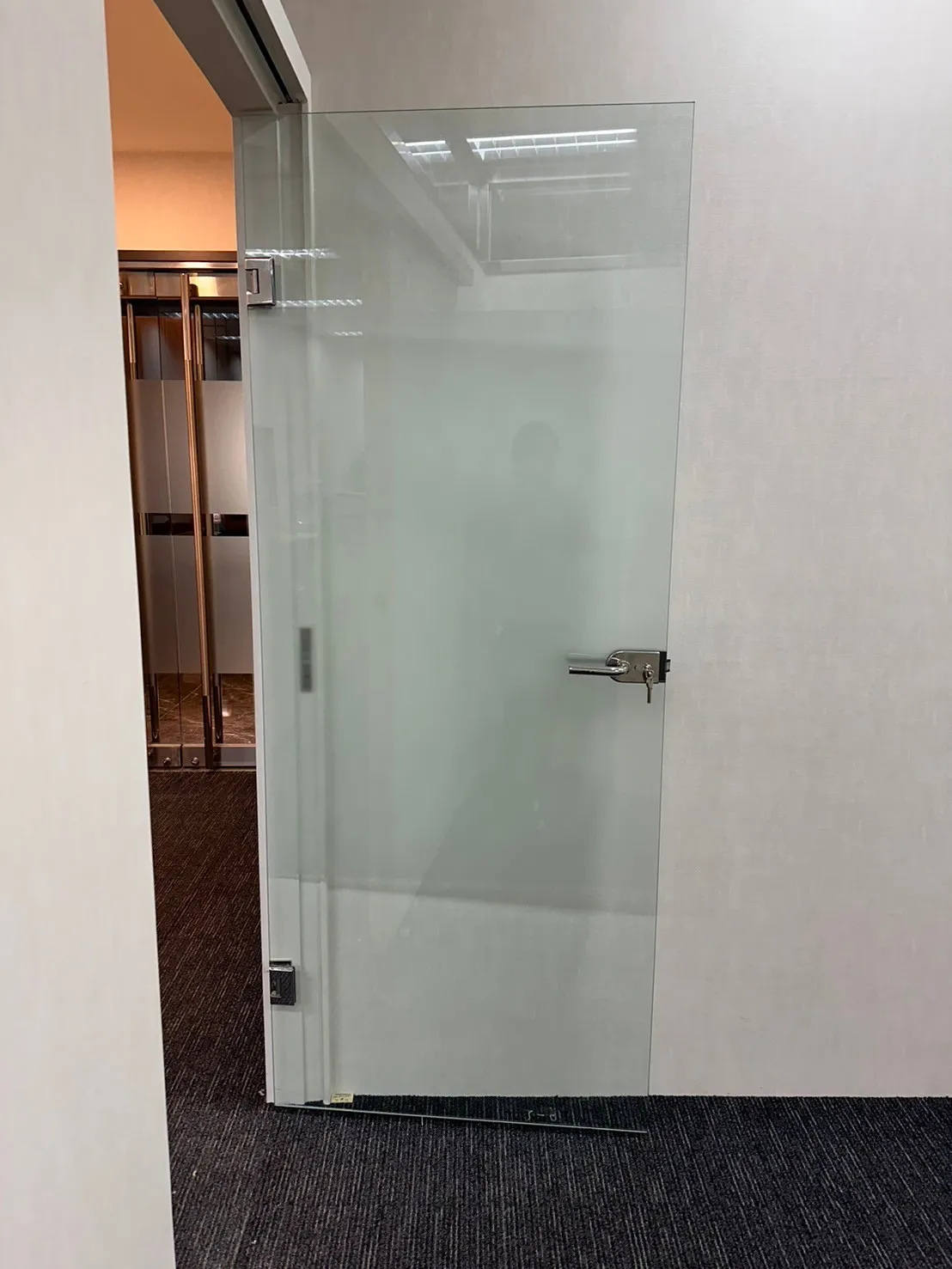 香港商主管辦公室