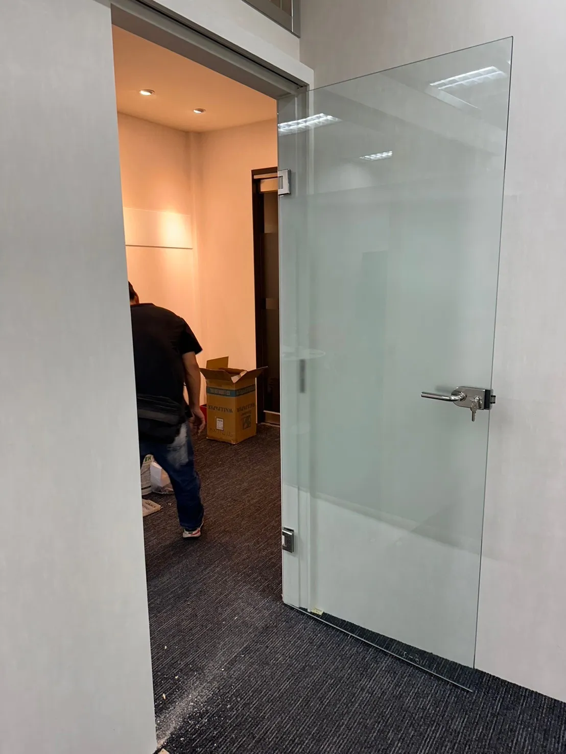 香港商主管辦公室