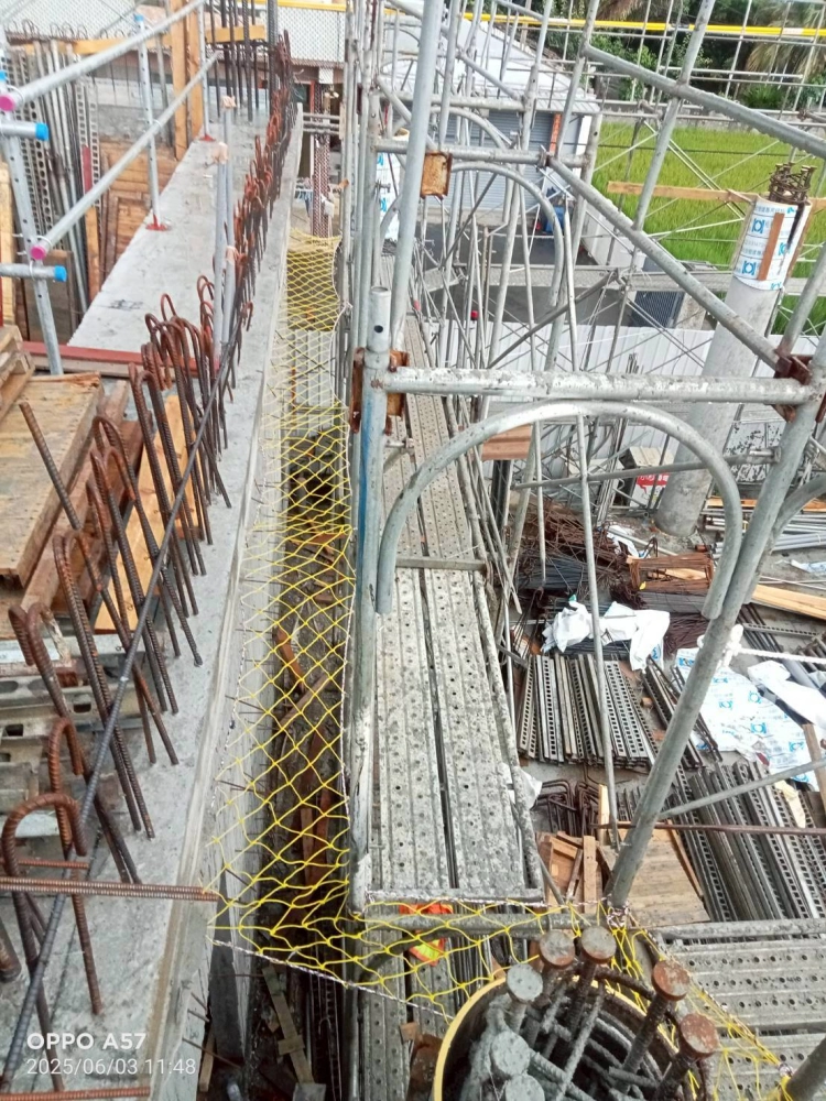 外圍鷹架防墜網