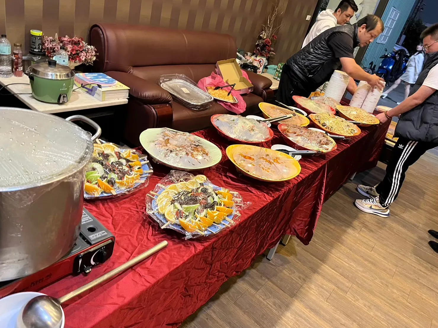 20240128尾牙想來點不一樣的嗎？中式、西餐，湯品，甜點！應有盡有！為您量身訂製菜單！