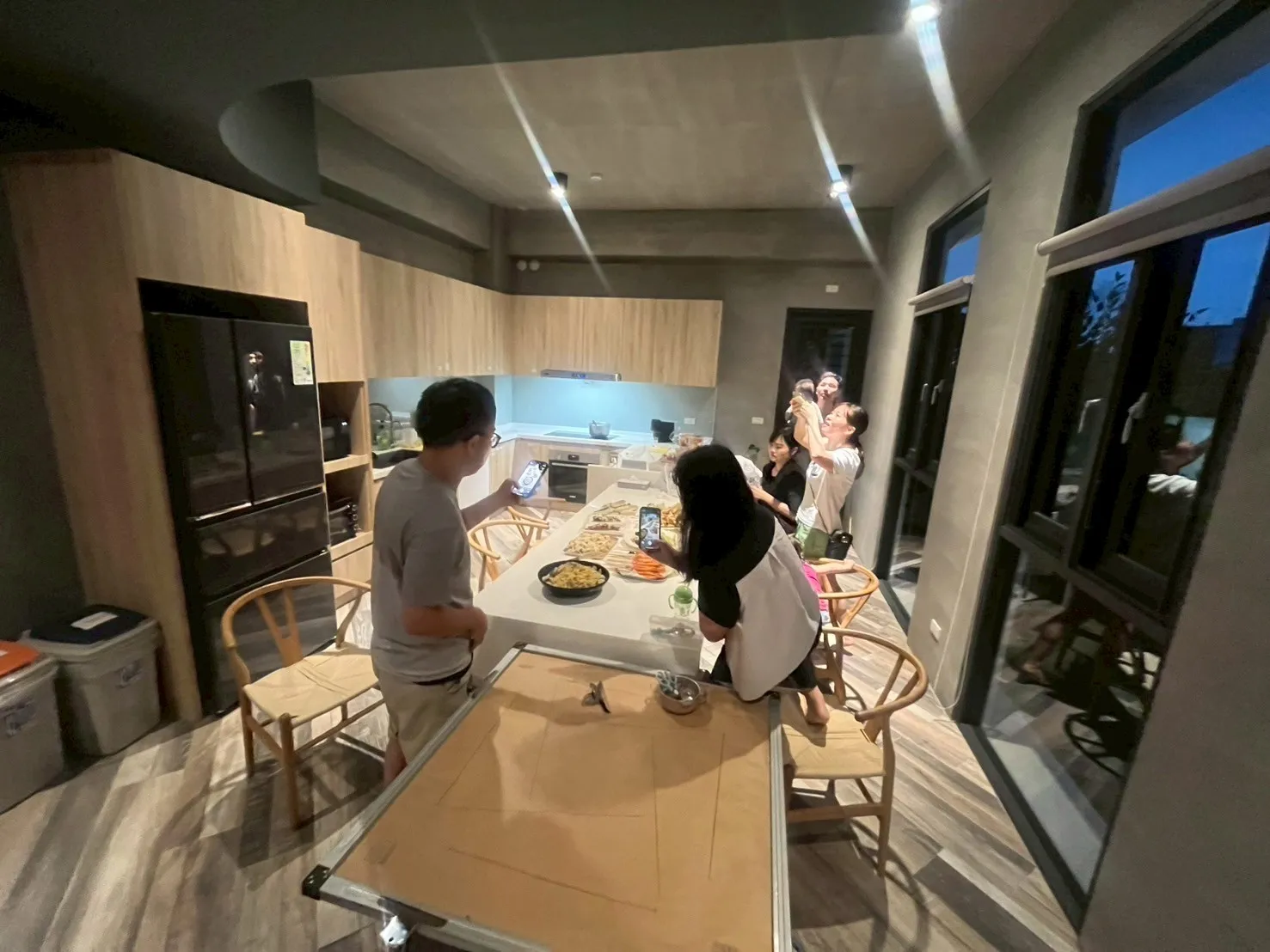 20250928簡單的小家庭民宿用餐