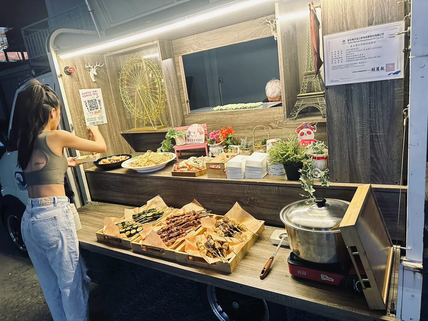 感謝咖樂佛餐車派對引薦，為台中知名DJ音音辦理秋節狂歡派對