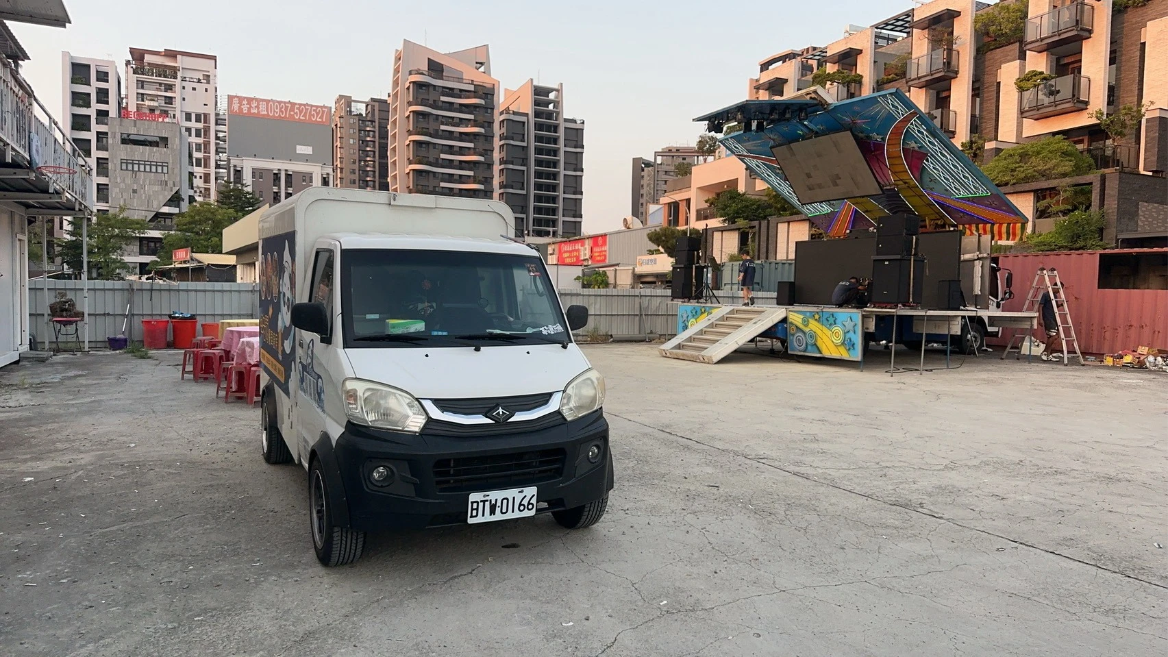 感謝咖樂佛餐車派對引薦，為台中知名DJ音音辦理秋節狂歡派對