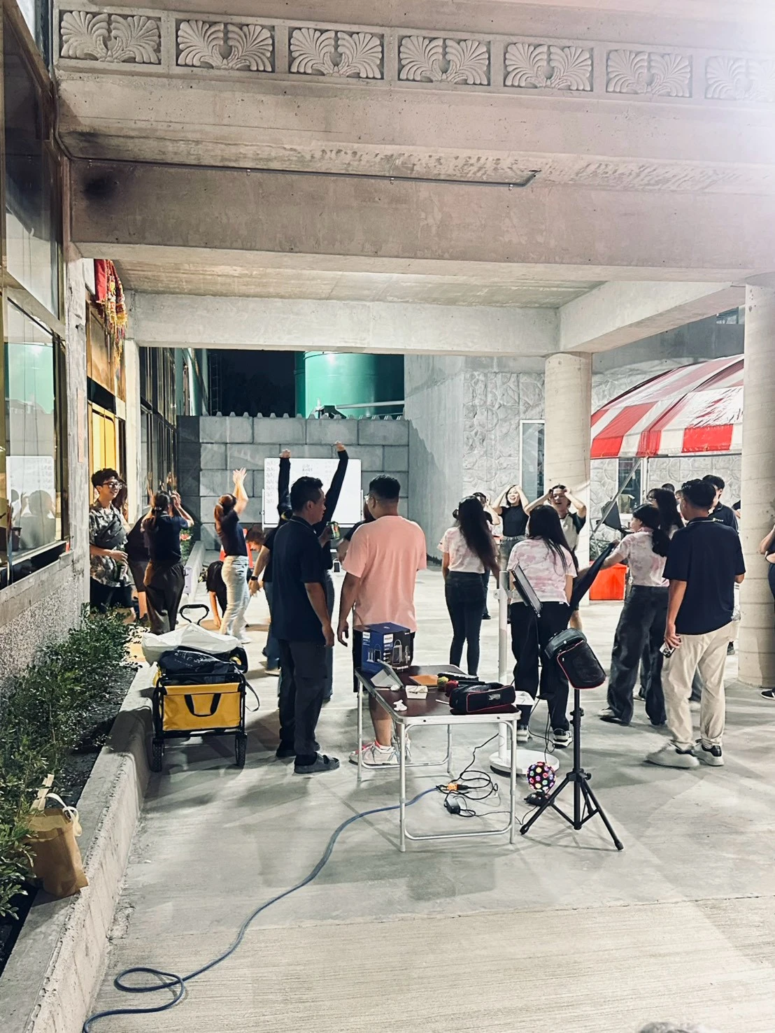 本月最大咖～感謝線西蓬進事業股份有限公司特邀！啤老闆一同辦理秋季狂歡活動！