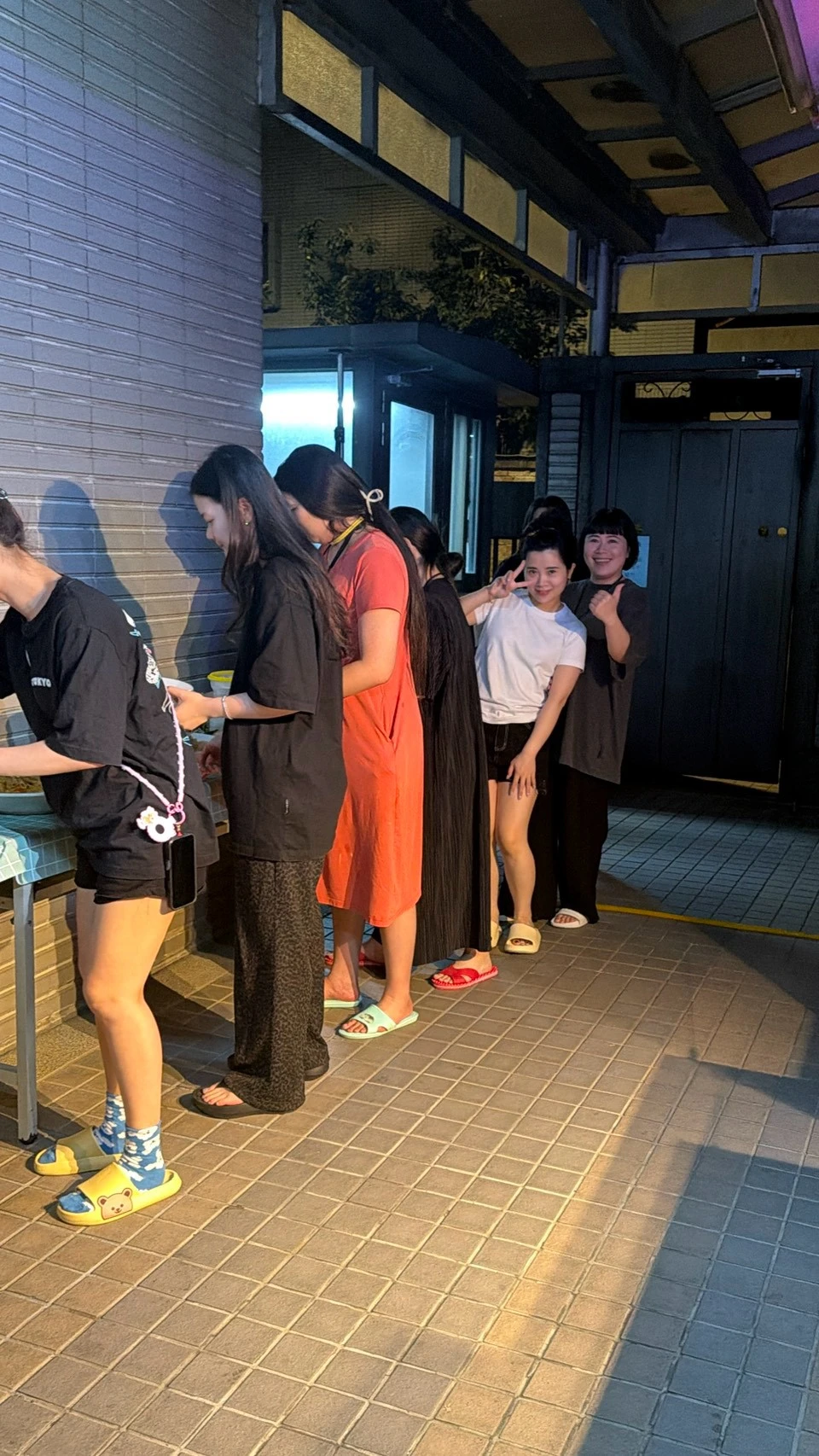 你懂什麼叫牛郎織女一年一次的見面嗎？我們這樣第三年了～明年繼續 感謝昇恆昌員工宿舍的愛戴