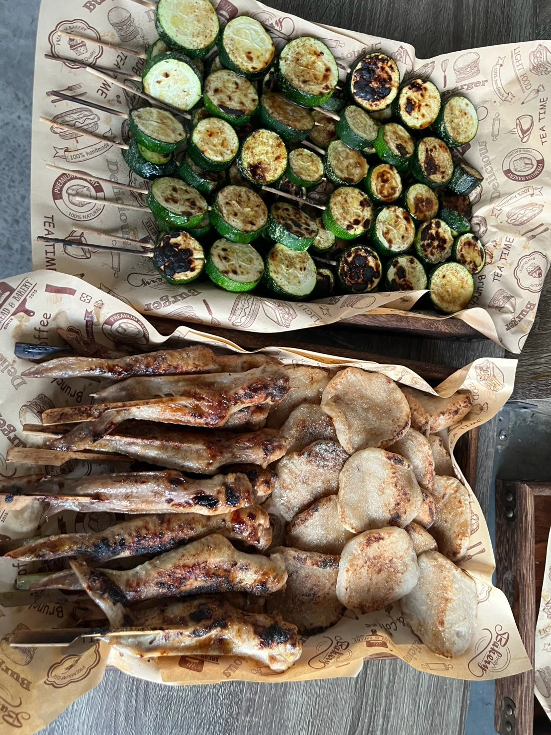 湖心庭～美食當前手機先吃