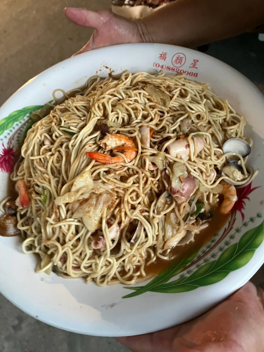 湖心庭～美食當前手機先吃