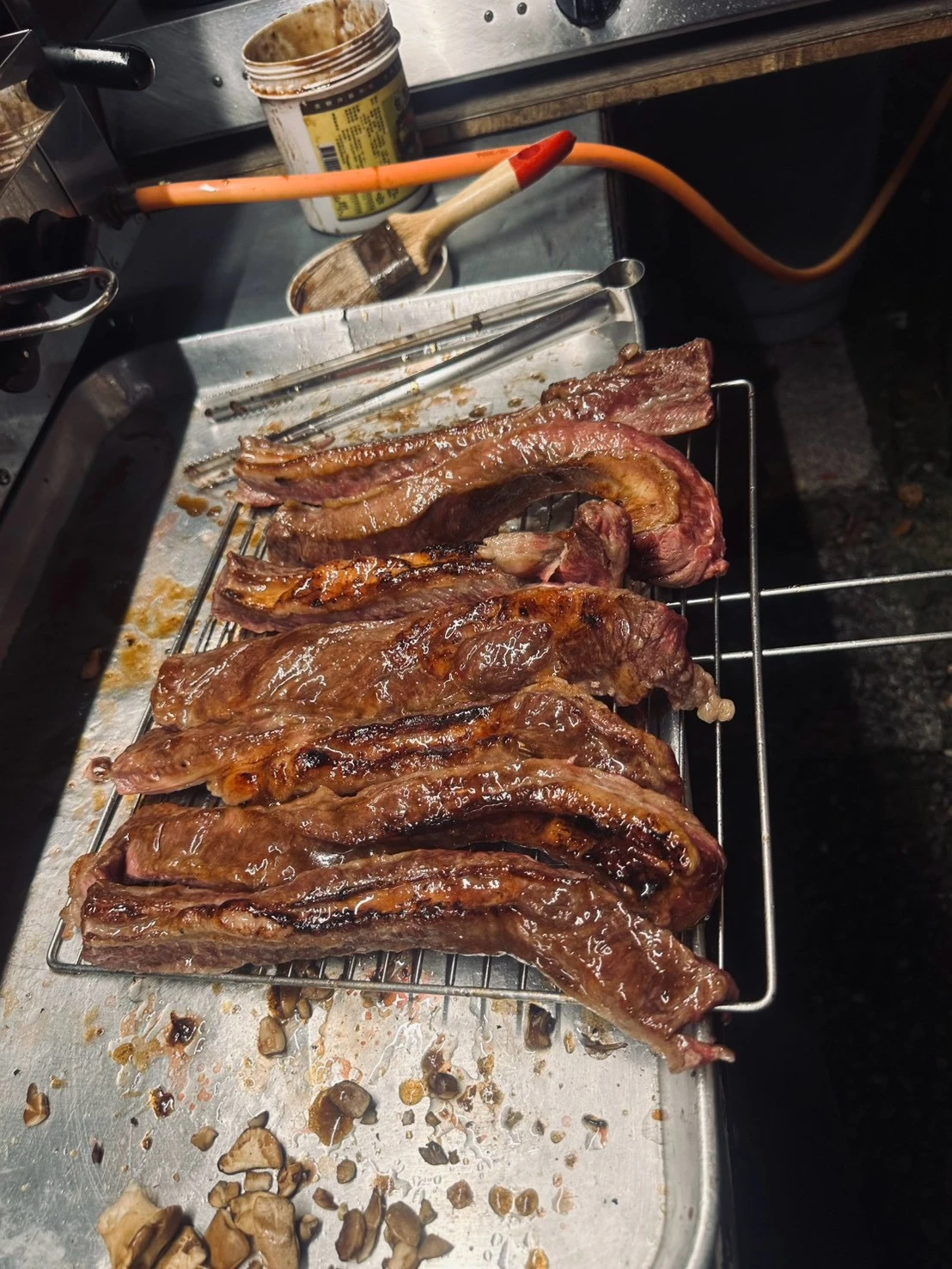 感謝豐原美髮業者的信任，聘請啤老闆再次來到三茅屋民宿辦理燒烤外燴！豬員工旅遊快樂