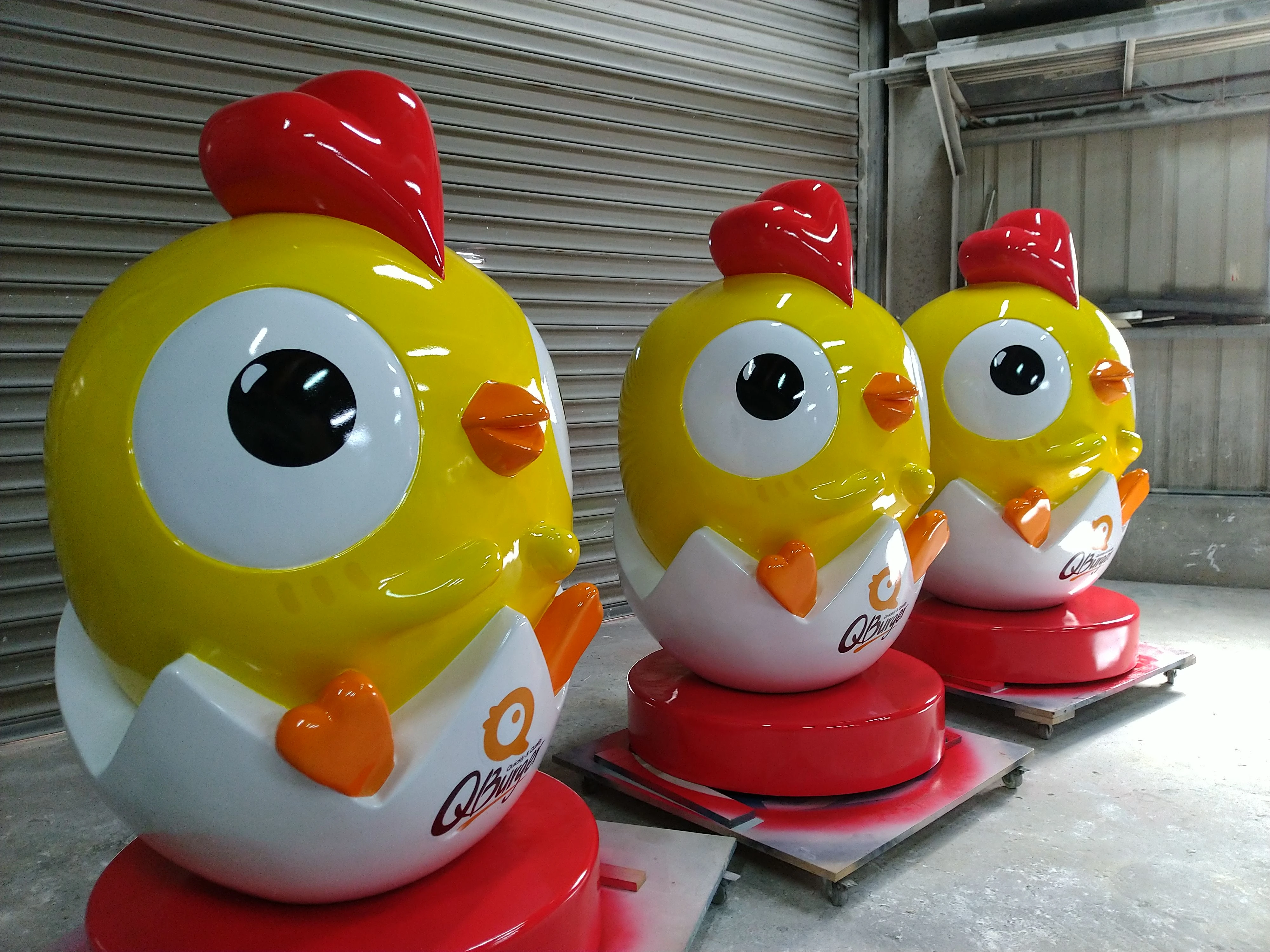 Q Burger  企業公仔 小雞造型