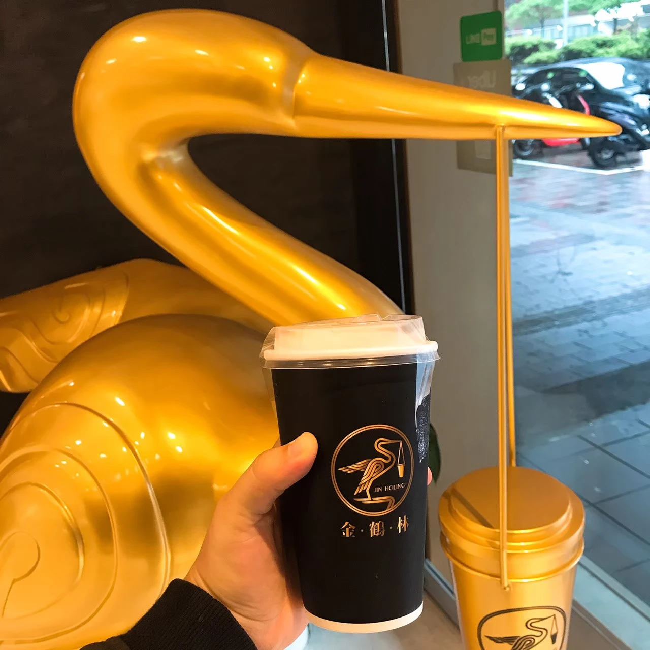 金鶴林茶飲  鶴造型公仔