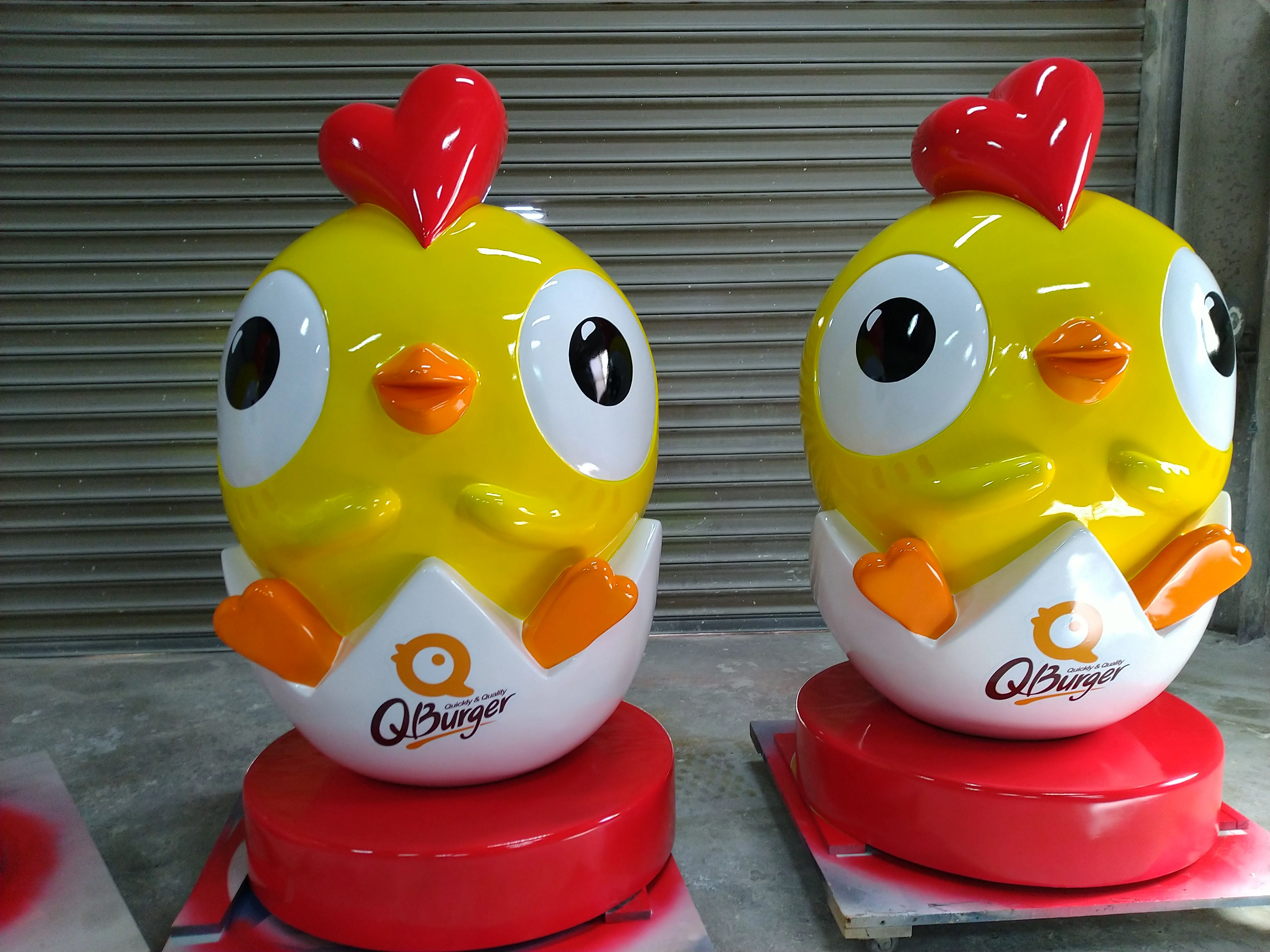 Q Burger  企業公仔 小雞造型