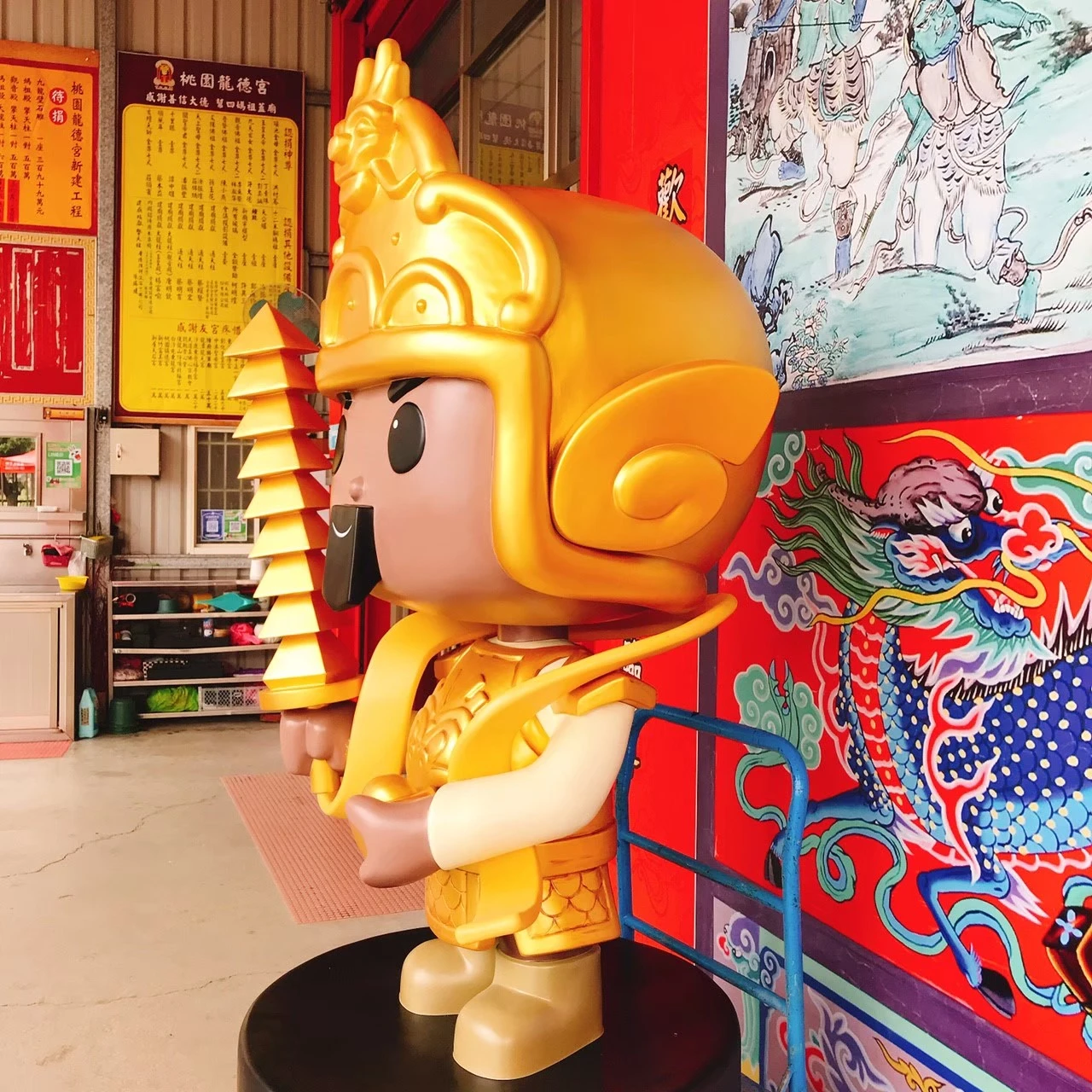 桃園龍德宮 神明大型公仔