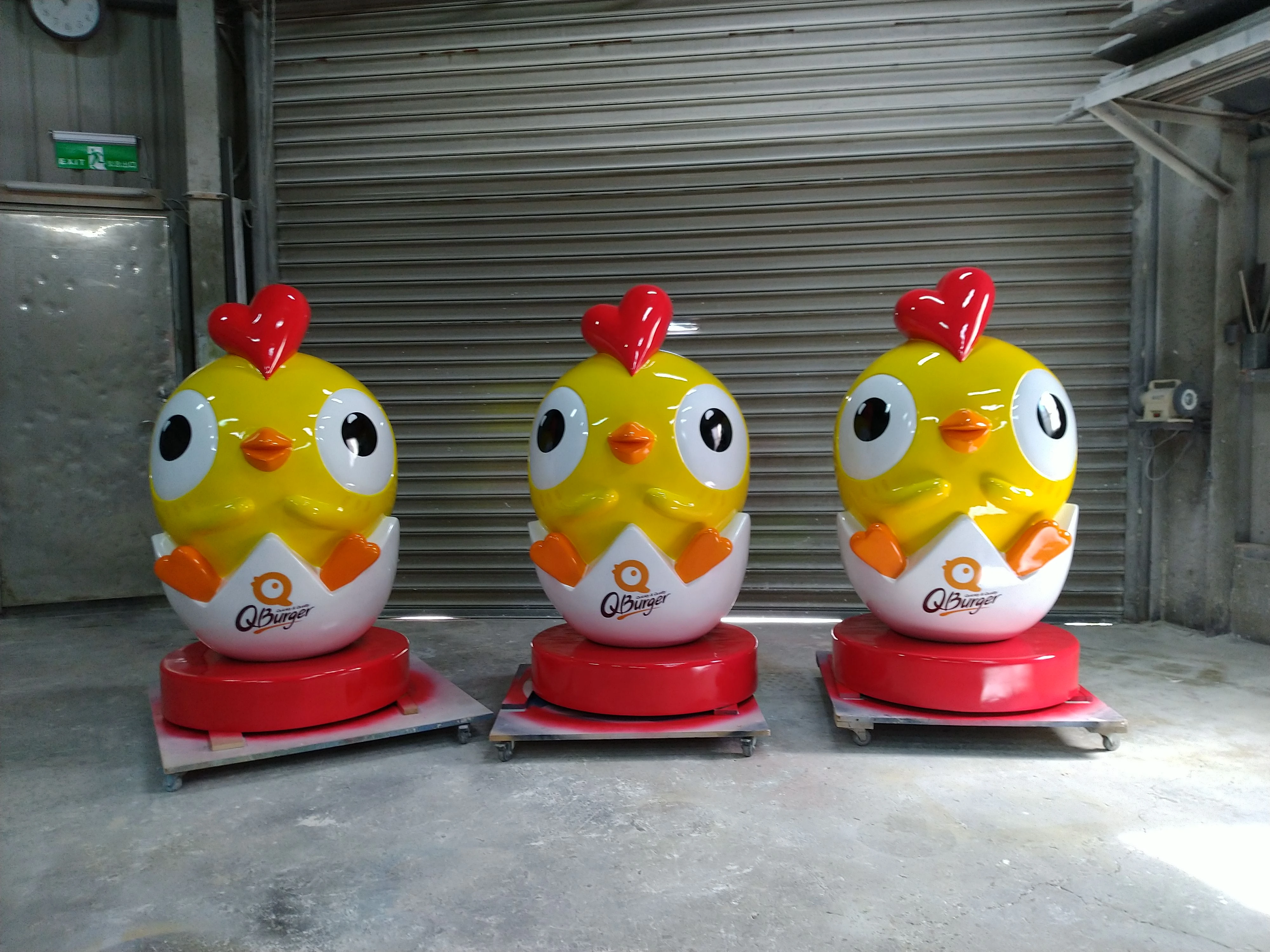 Q Burger  企業公仔 小雞造型