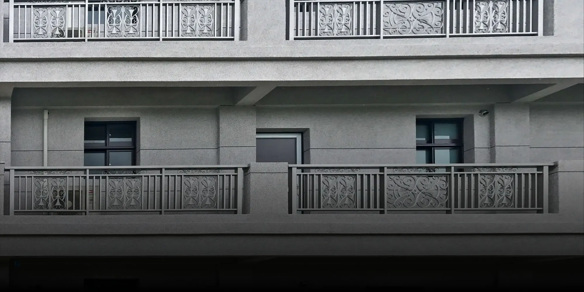 不銹鋼欄杆工程｜新竹住宅玻璃欄杆施工案例