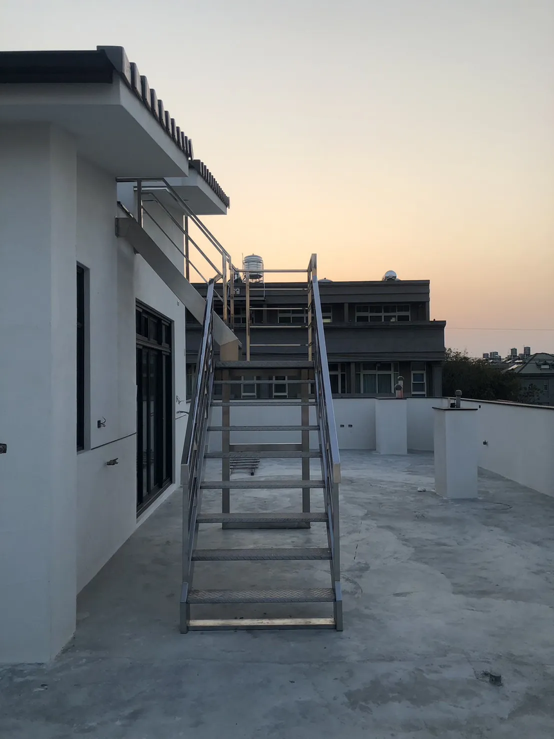 不銹鋼樓梯／鋼骨梯