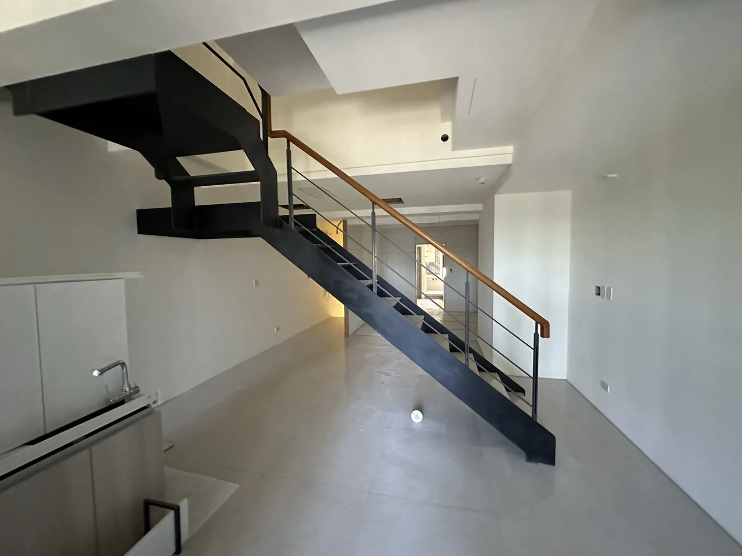 不銹鋼樓梯／鋼骨梯