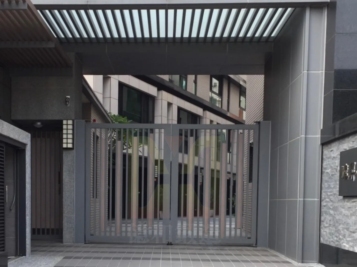 不銹鋼電動(手動)對開大門