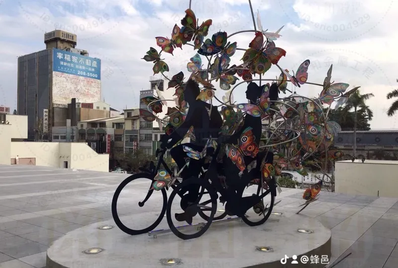 台南美術二館《飛蝶舞 悠遊時光》