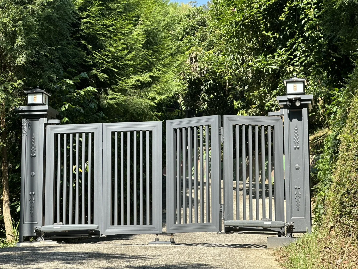 鋁合金電動懸浮摺疊門