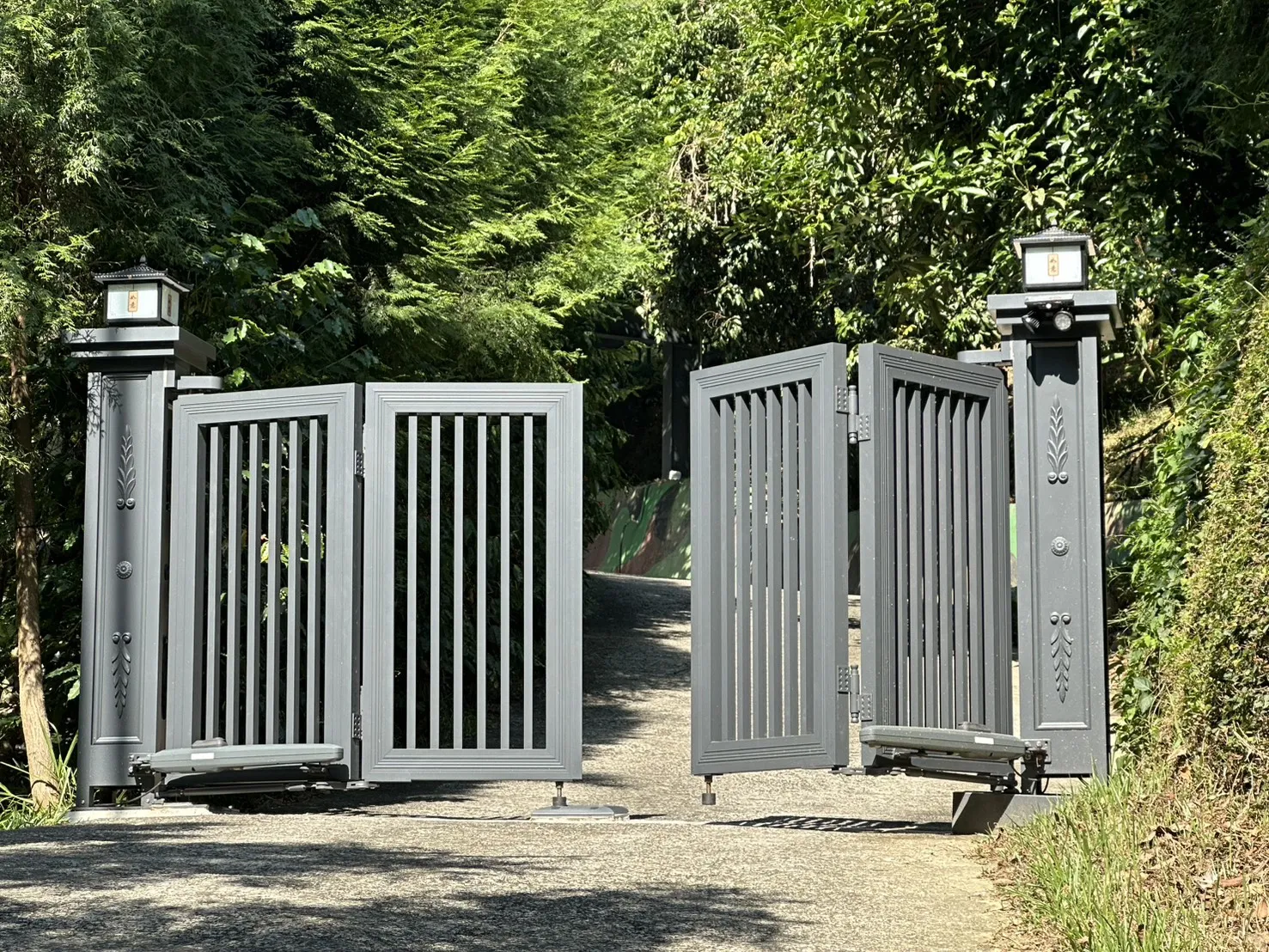 鋁合金電動懸浮摺疊門