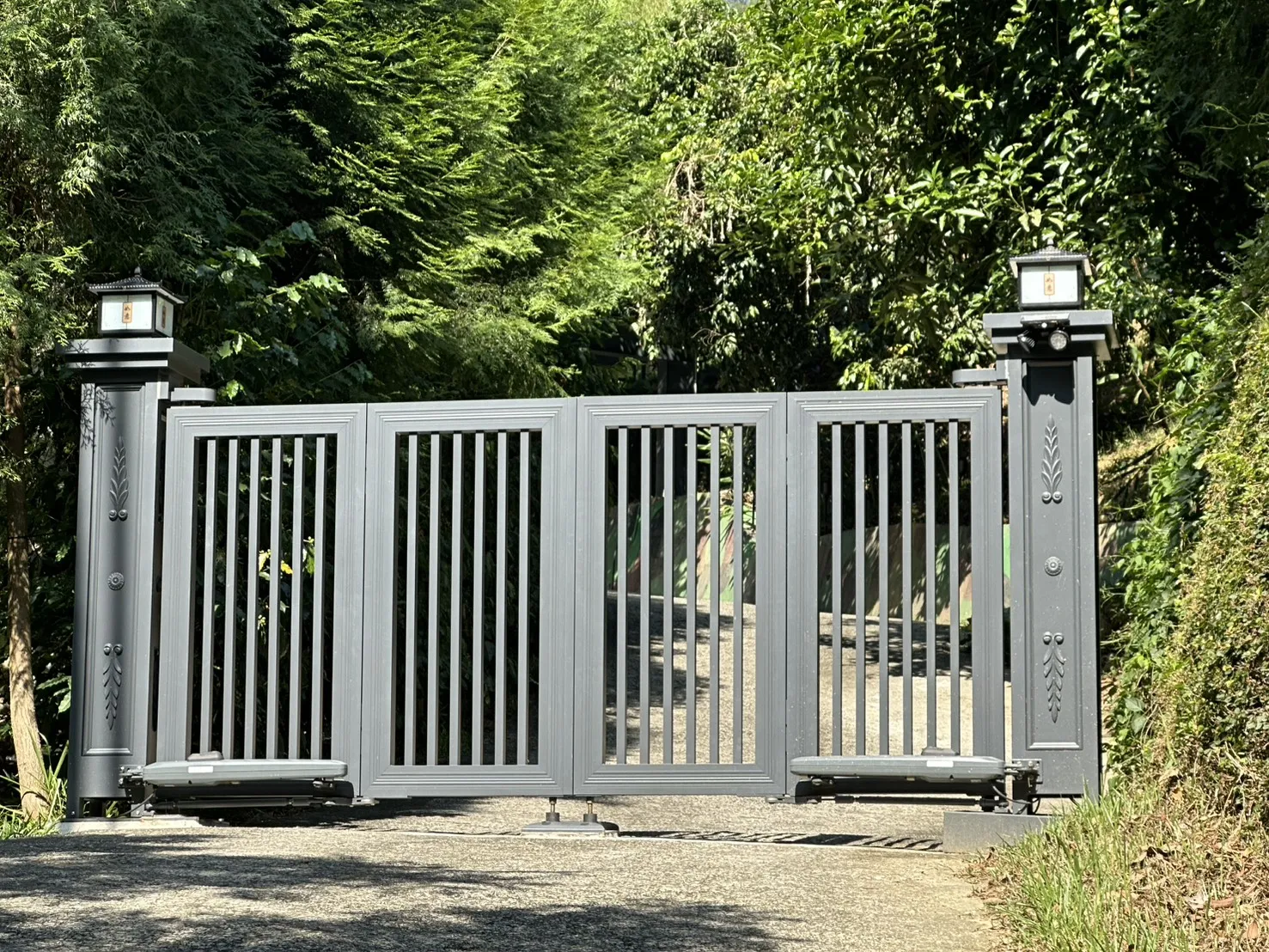 鋁合金電動懸浮摺疊門