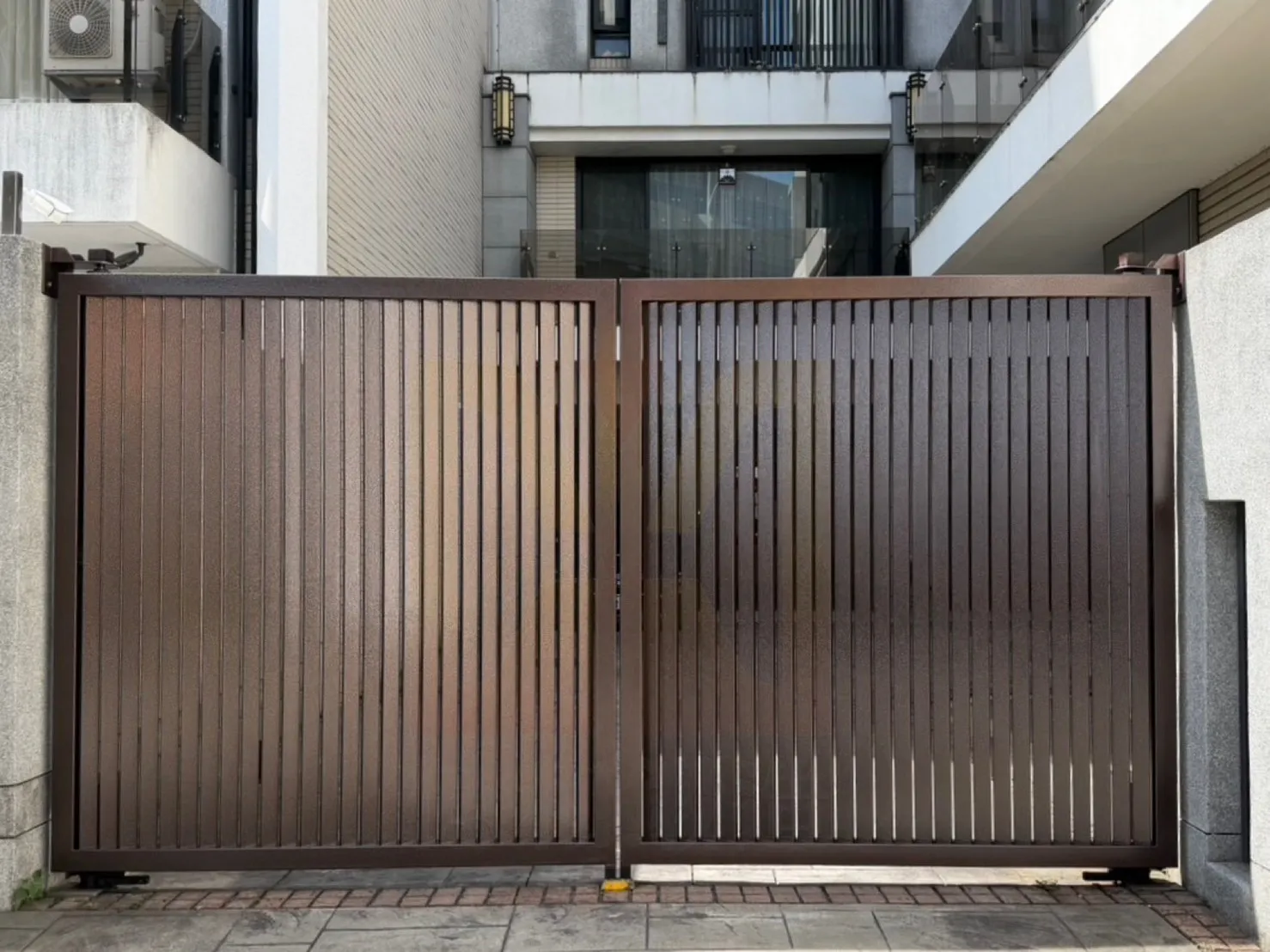 社區不銹鋼電動對開門1