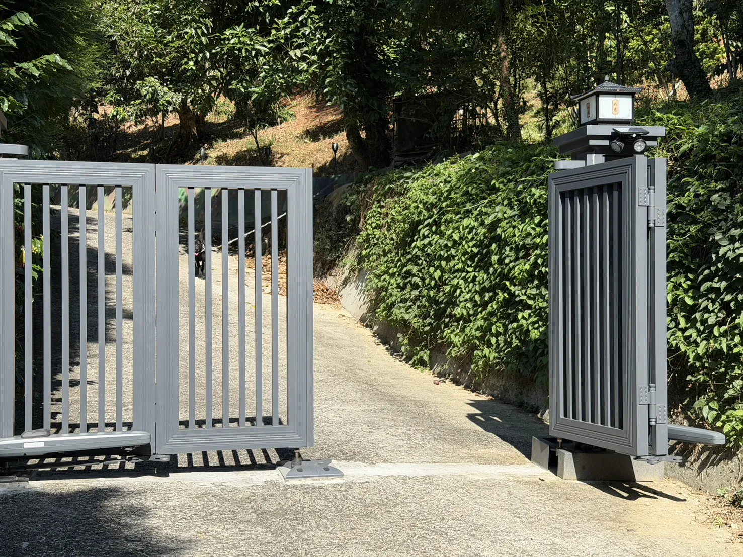 鋁合金電動懸浮摺疊門