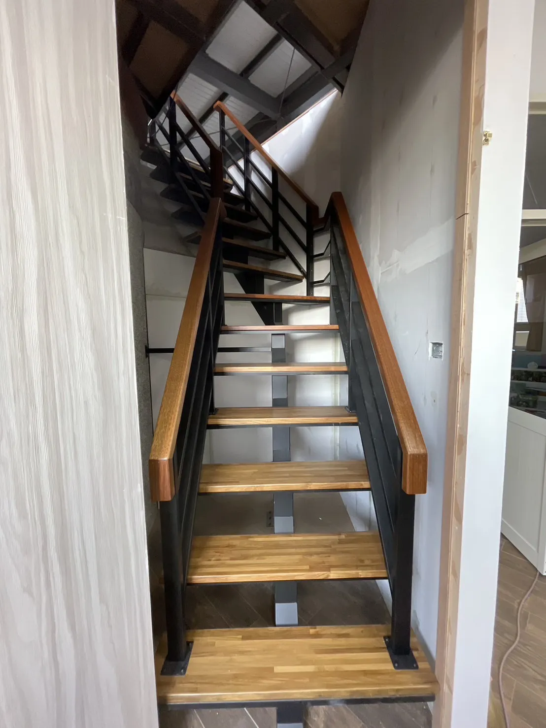 不銹鋼樓梯／鋼骨梯