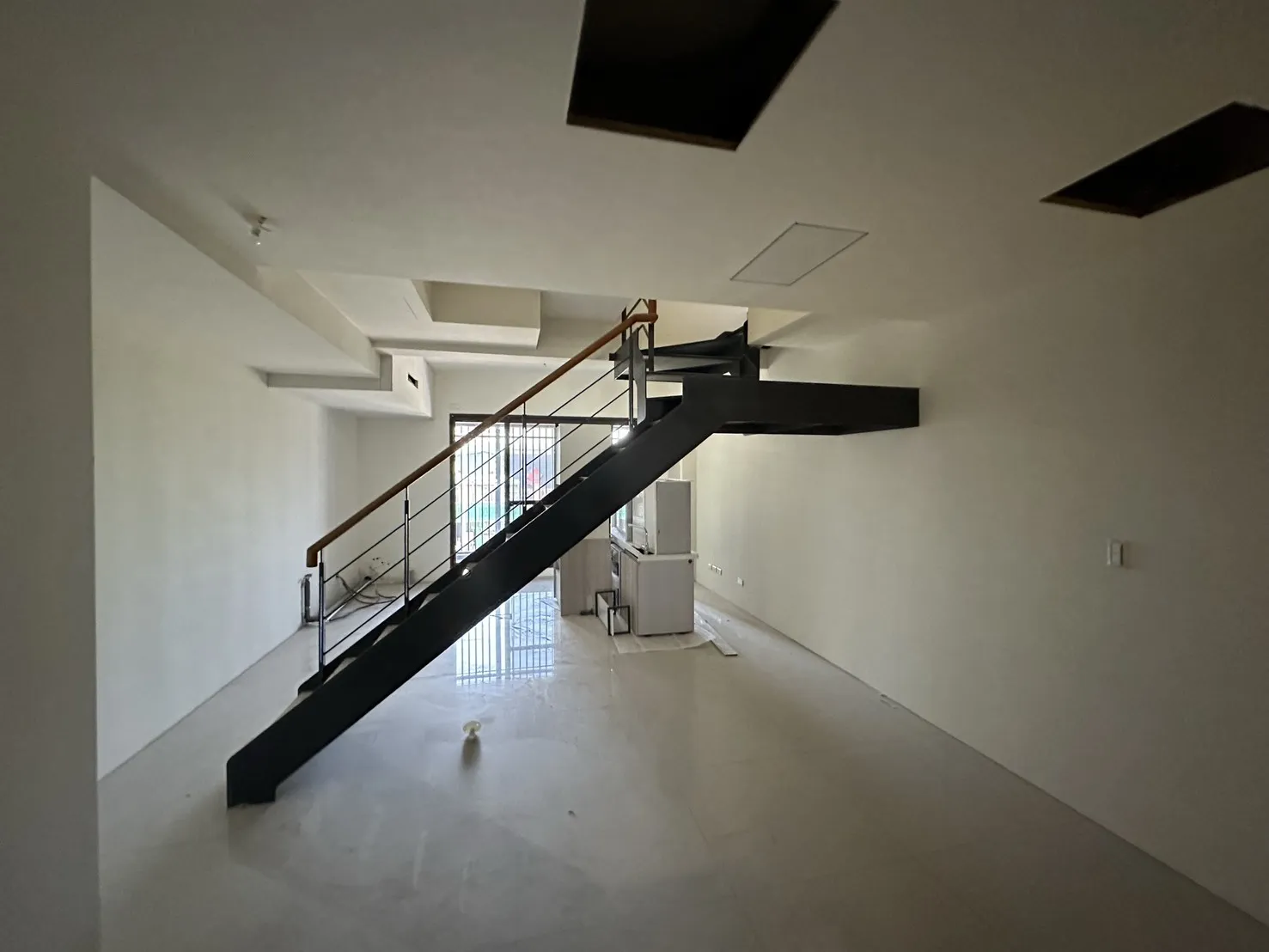 不銹鋼樓梯／鋼骨梯