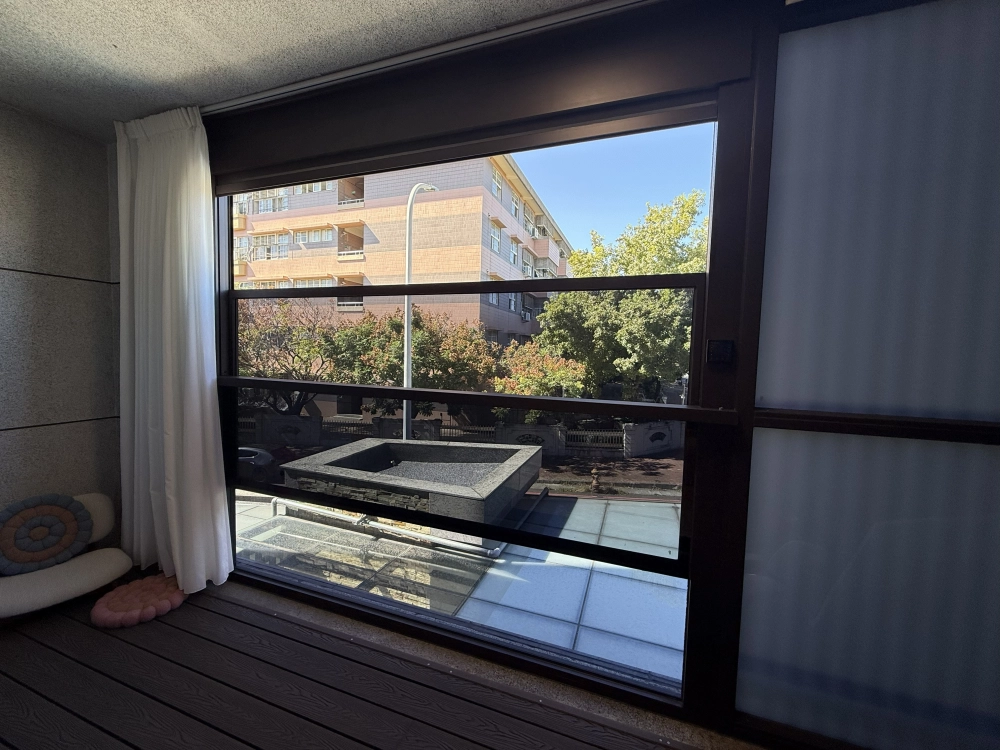 鋁合金電動提升窗