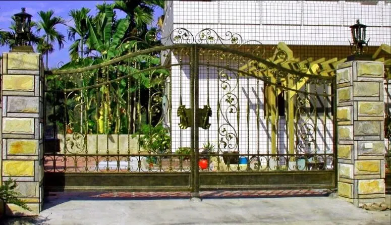 電動鍛造大門