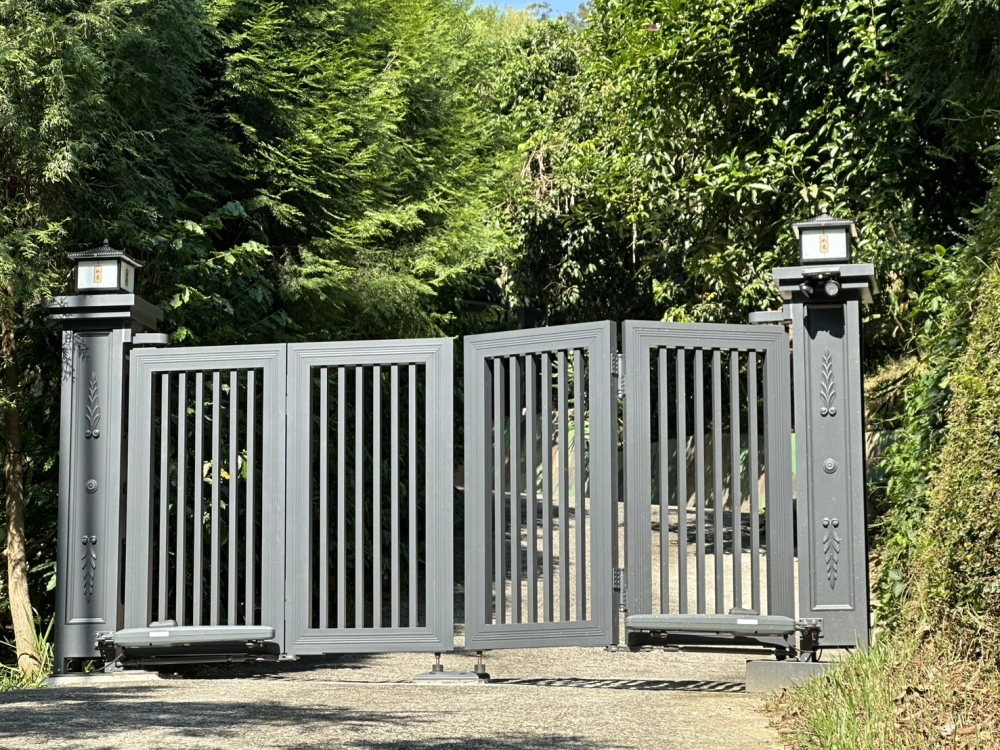 鋁合金電動懸浮摺疊門