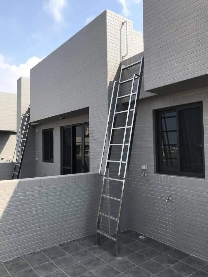 不銹鋼樓梯／鋼骨梯